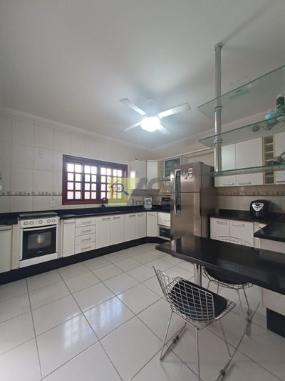 Casa, 3 quartos, 200 m² - Foto 5