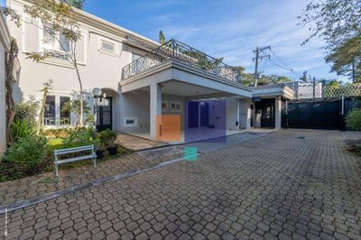 Casa, 4 quartos, 245 m² - Foto 1