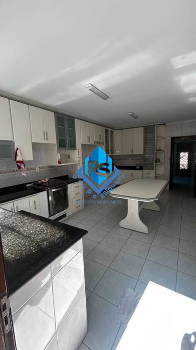 Sobrado, 3 quartos, 200 m² - Foto 1