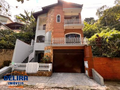 Casa, 3 quartos, 231 m² - Foto 1