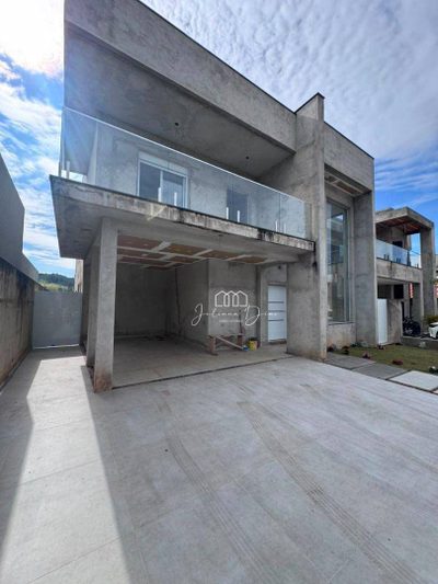Sobrado, 3 quartos, 252 m² - Foto 1