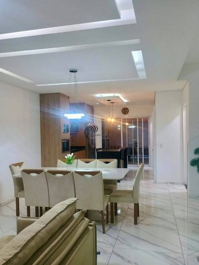Casa, 3 quartos, 168 m² - Foto 2