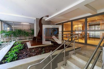 Apartamento, 3 quartos, 141 m² - Foto 2