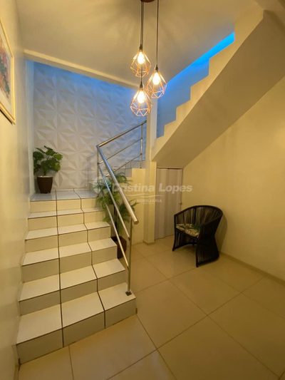 Casa, 4 quartos, 140 m² - Foto 1