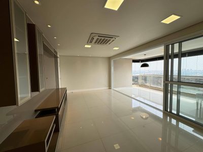 Apartamento, 3 quartos, 151 m² - Foto 1