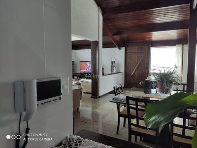 Casa, 4 quartos, 250 m² - Foto 1