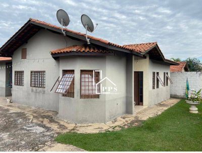 Casa, 4 quartos, 246 m² - Foto 1