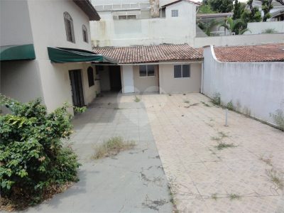 Casa, 4 quartos, 200 m² - Foto 1