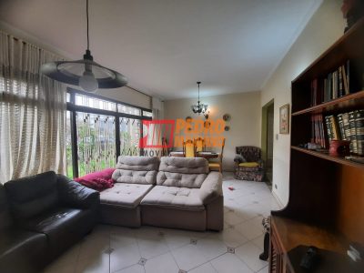 Casa, 3 quartos, 196 m² - Foto 1
