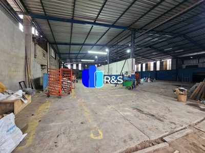 Depósito-Galpão, 1000 m² - Foto 1
