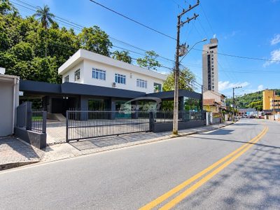 Sala-Conjunto, 400 m² - Foto 1