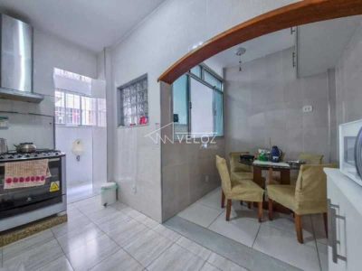 Apartamento, 3 quartos, 100 m² - Foto 1