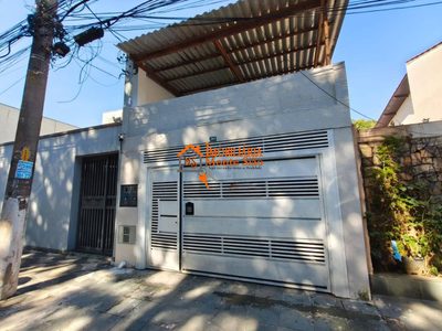 Sobrado, 4 quartos, 250 m² - Foto 1