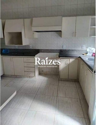 Casa, 4 quartos, 220 m² - Foto 1