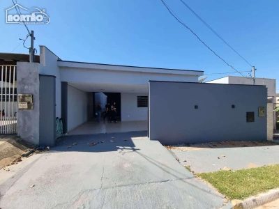 Casa, 4 quartos, 125 m² - Foto 1