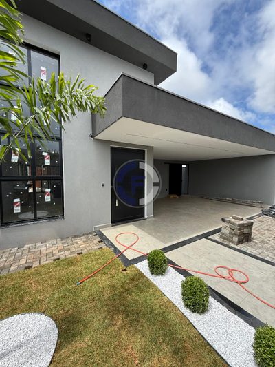 Casa, 2 quartos, 295 m² - Foto 1