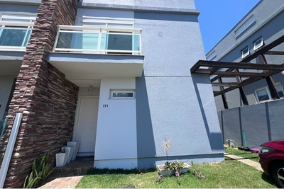 Casa, 3 quartos, 200 m² - Foto 1