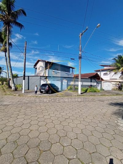 Casa, 3 quartos, 198 m² - Foto 1
