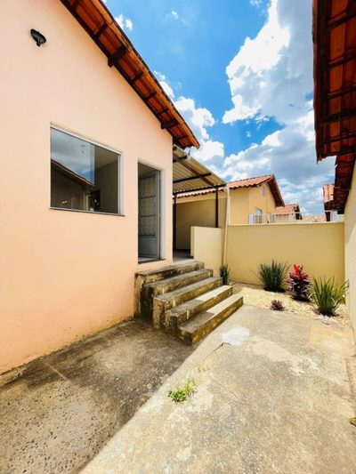 Casa, 2 quartos, 43 m² - Foto 1