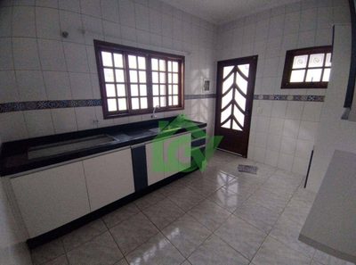 Casa, 3 quartos, 182 m² - Foto 3
