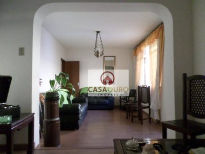 Casa, 6 quartos, 200 m² - Foto 1