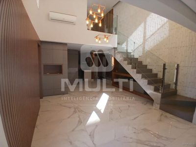 Cobertura, 3 quartos, 216 m² - Foto 1