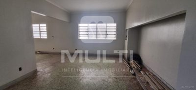 Casa, 4 quartos, 380 m² - Foto 1