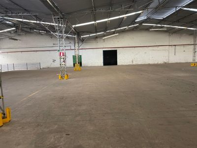 Depósito-Galpão, 5900 m² - Foto 1