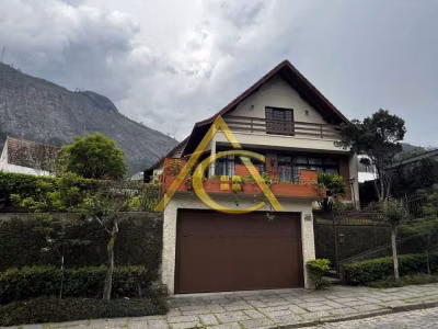 Casa, 4 quartos, 270 m² - Foto 1