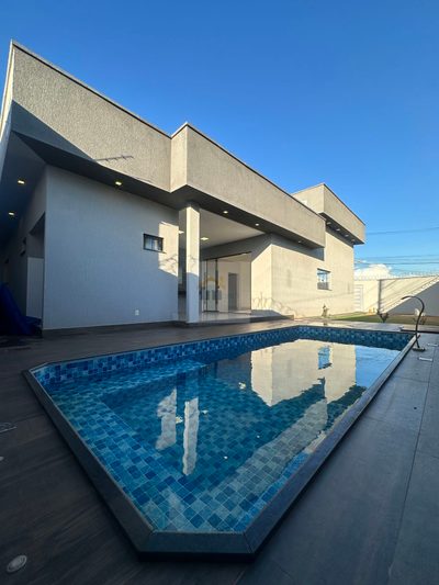 Casa, 3 quartos, 194 m² - Foto 1