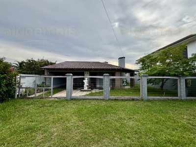 Casa, 3 quartos, 249 m² - Foto 1