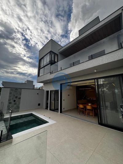 Sobrado, 3 quartos, 208 m² - Foto 1