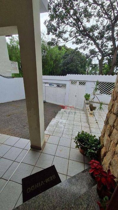 Casa, 4 quartos, 270 m² - Foto 1