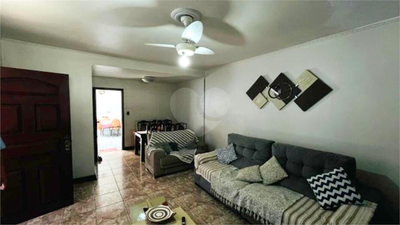 Casa, 2 quartos, 250 m² - Foto 1