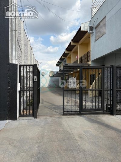 Casa, 3 quartos, 92 m² - Foto 1