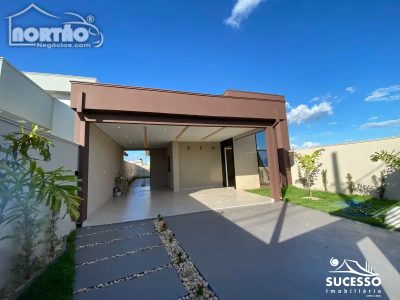 Casa, 4 quartos, 170 m² - Foto 1