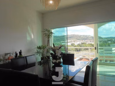 Casa, 5 quartos, 310 m² - Foto 1