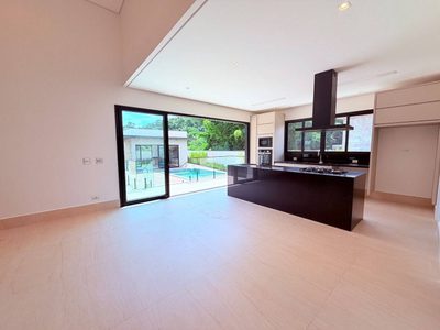 Casa, 3 quartos, 244 m² - Foto 3