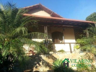 Casa, 3 quartos, 221 m² - Foto 1
