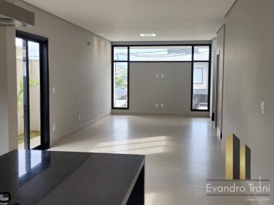 Casa, 4 quartos, 263 m² - Foto 2