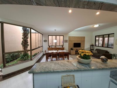 Casa, 4 quartos, 226 m² - Foto 3