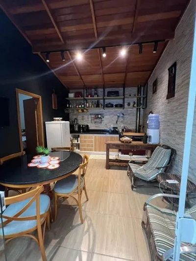 Casa, 3 quartos, 220 m² - Foto 1