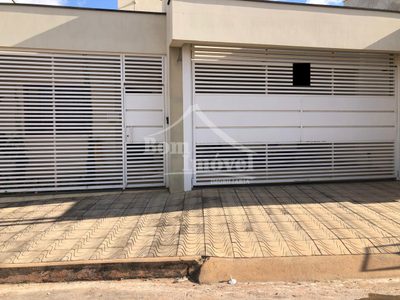 Casa, 2 quartos, 200 m² - Foto 1