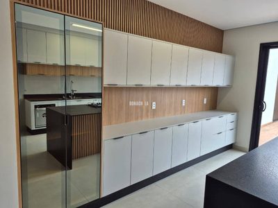 Casa, 3 quartos, 198 m² - Foto 3