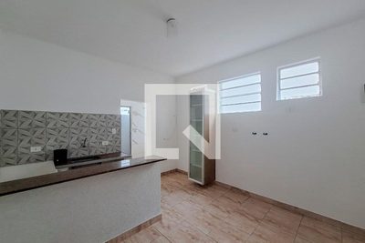 Casa, 1 quarto, 32 m² - Foto 2