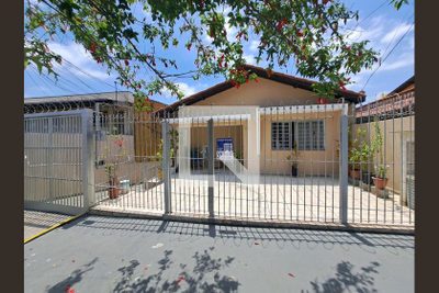 Casa, 4 quartos, 249 m² - Foto 1