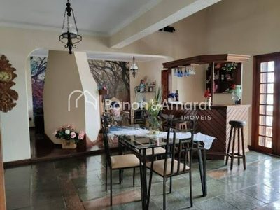 Casa, 4 quartos, 468 m² - Foto 1