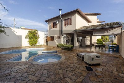 Sobrado, 3 quartos, 344 m² - Foto 1