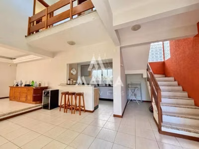 Casa, 3 quartos, 262 m² - Foto 1