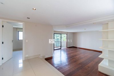 Apartamento, 3 quartos, 180 m² - Foto 1